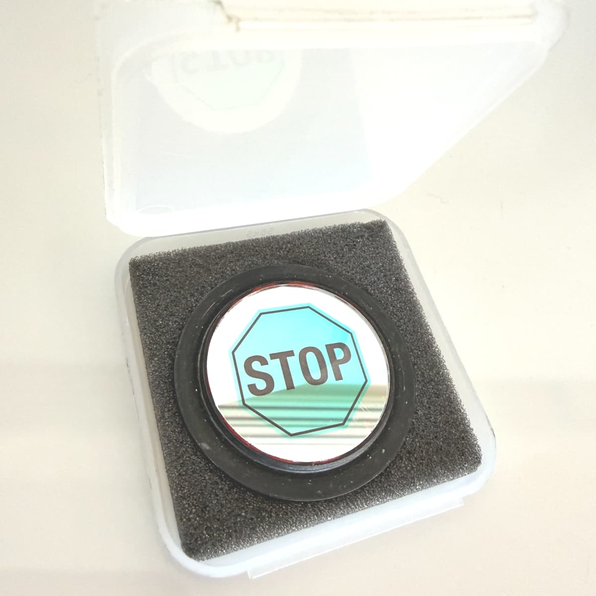 Lentille GOGO avec image stop dans son coffret de protection