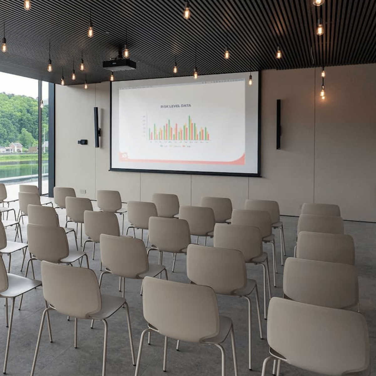 Bord de Meuse : une intégration audiovisuelle pensée dès la conception du bâtiment